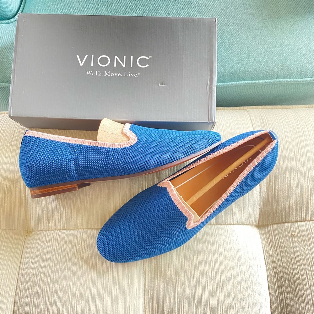 Brand new Vionic Willa knit, blue size 8.5